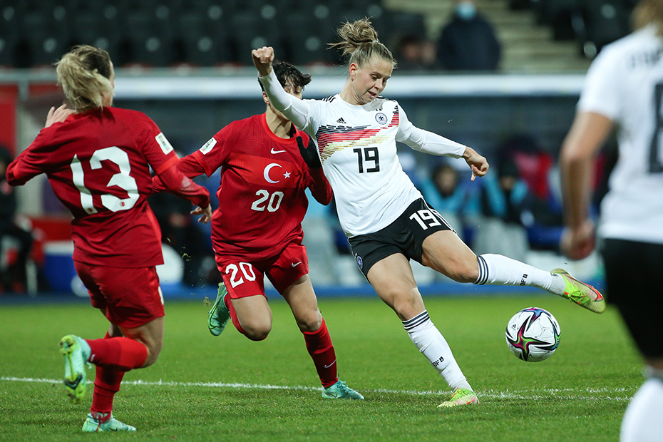 Programm | Sport | Frauenfußball: WM-Qualifikation Türkei vs. Deutschland (© picture alliance)